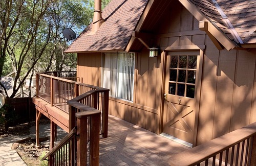 Groveland House | Lakefront Cabin Near Yosemite