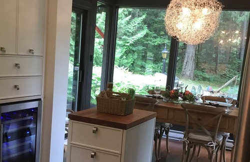 Les Pays-d'en-Haut Regional County Municipality Ski Chalet | Lakefront Chalet Sanctuary
