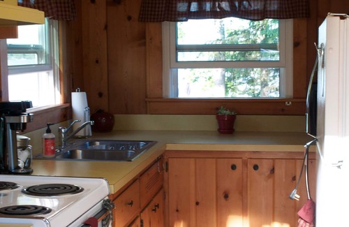 Interlochen Cottage | Lakefront Cottage On All-sports Green Lake-Interlochen-Traverse CityPSTR 024-023