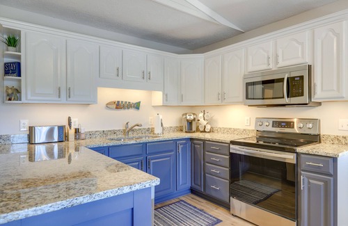 Eatonton House | Lakefront Eatonton Escape w/ Dock & Fire Pit!