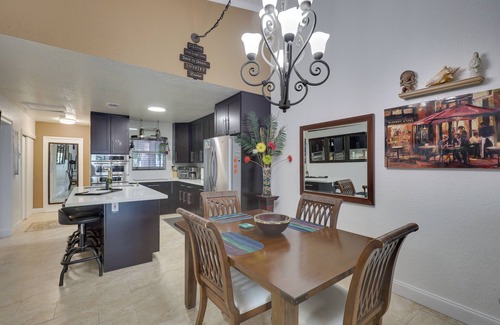 Fort Lauderdale Apartment | Lakefront Getaway w/Dock Near Las Olas Beach