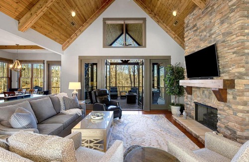 Seneca House | Lakefront Getaway Dock Fire Pit & Games