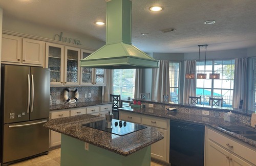 West Livingston House | Lakefront Getaway on Lake Livingston, Sleeps 18, Dock, Slide & Sunset Views