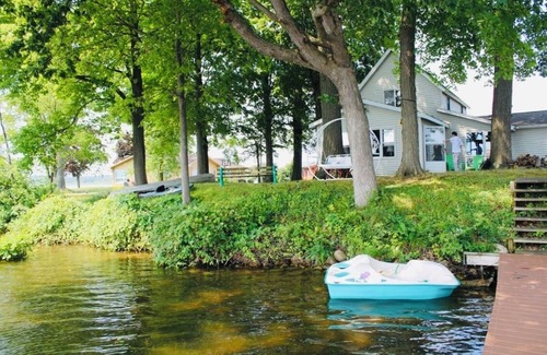 Marcellus Cottage | Lakefront getaway on Fish Lake