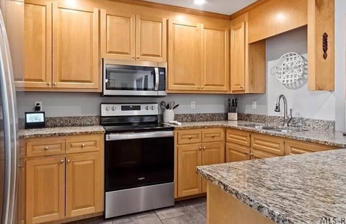 Henrico House | Lakefront getaway with dock & jet ski rentals!