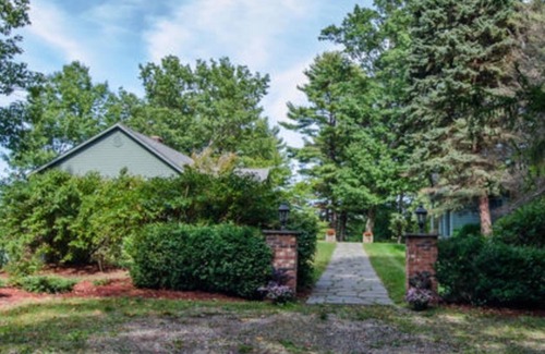 Pine Plains House | Lakefront Home in Hudson Valley Dutchess County, Pine Plains, New York