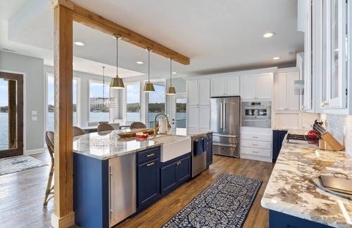 Gravois Mills House | Lakefront Home on the Point