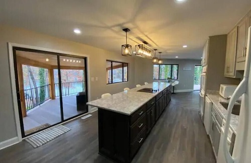 Anderson House | Lakefront Home w/Deep Water and Private dock