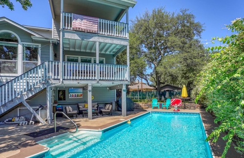 Granite Shoals House | Lakefront Home w/ Pool! Free Early Check-In / Late Check-Out Fall Special!