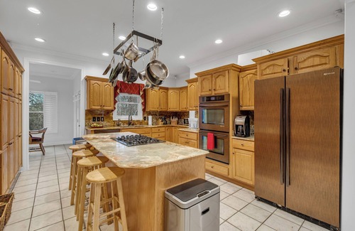 Mount Juliet House | LakeFront ♥ HotTub ♥ Dock ♥ 4BD4.5BA ♥ FreeParking