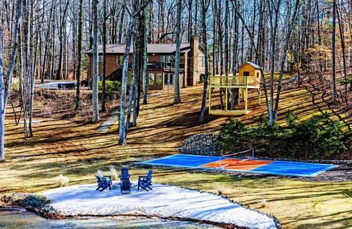 Bumpass House | Lakefront Lake Anna with Dock, Hot Tub, Game Room