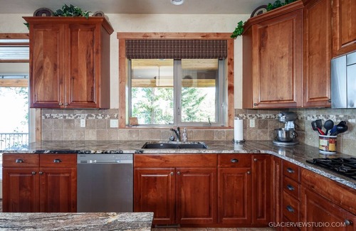 Whitefish Cabin | Lakefront Luxury Lodge HOT TUB, WATERSLIDE