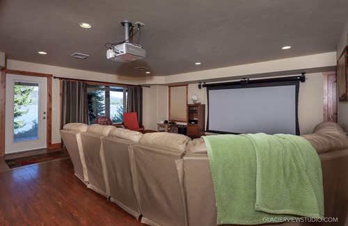 Whitefish Cabin | Lakefront Luxury Lodge HOT TUB, WATERSLIDE