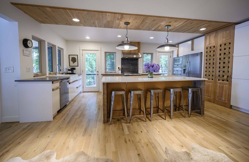 Winchester House | Lakefront Luxury on Tims Ford Lake