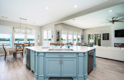 Hot Springs House | Lakefront Luxury | Pool | Hot Tub | Fire Pit | 5BR