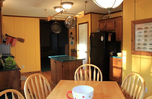 Townville Cottage | Lakefront Property Getaway With Dock And Ramp, Near Clemson