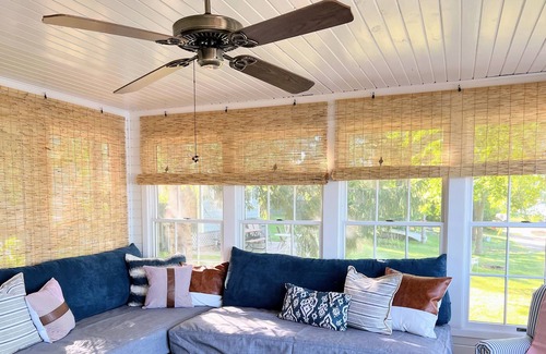Lindstrom Cottage | Lakefront Retreat 40 minutes from the Cities!