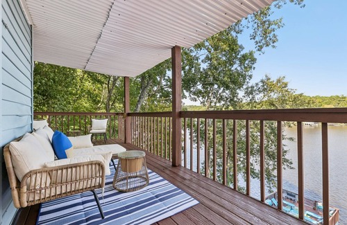 Snellville House | Lakefront Retreat with Luxury Touch