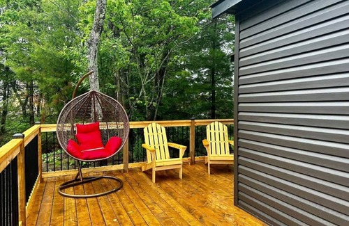 Carling Cabin | Lakefront Studio Cottage #8