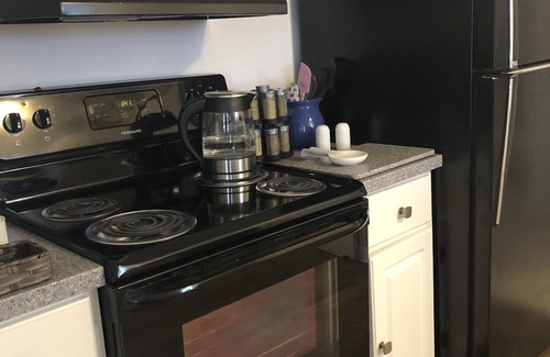 St. Albans House | Lakefront Three Bedroom Cottage