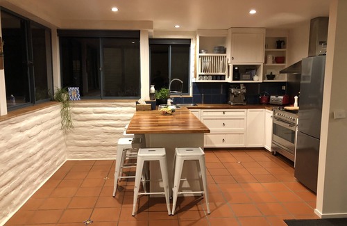East Jindabyne House | Lakefront@Tyrolean House Waterfront EAST JINDABYNE
