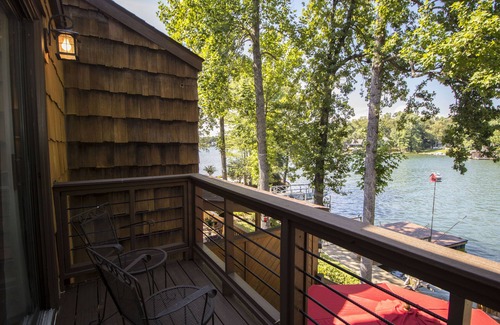Dadeville Villa | Lakefront Villa in StillWaters – Perfect for Relaxation & Adventure!
