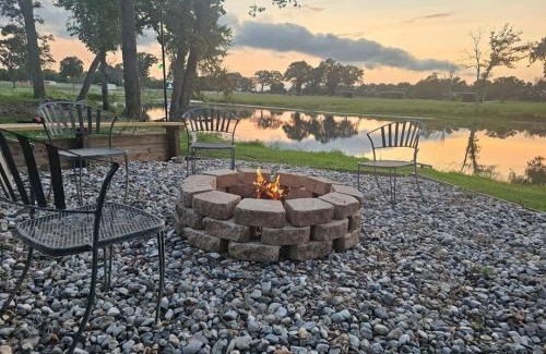 Emory House | Lakefront w Fire Pit, Lake Fun, and Horse Feeding