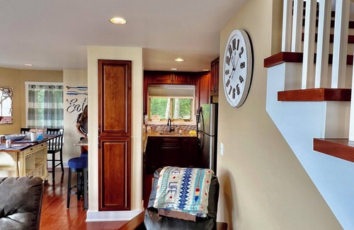 Nancy Cabin | Lakefront with Incredible Views! Pet Friendly & Hot Tub Overlooking the lake!