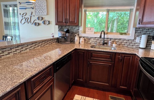 Nancy Cabin | Lakefront with Incredible Views! Pet Friendly & Hot Tub Overlooking the lake!
