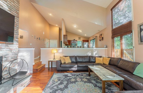 East Stroudsburg House | Lakefront with Kayaks, Canoe, Wood-Burning Fireplace, Pool, Hot Tub, and FirePit