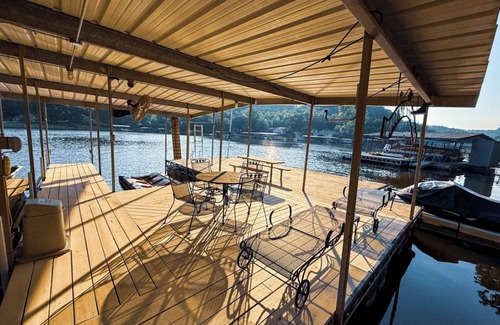 Camdenton House | Lakeftont 4BD/2BA/Private Dock/Grill/Decks/Firepit/Quiet Cove-12PP