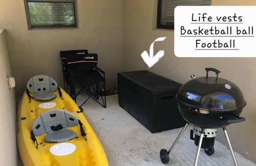 Deltona Lakes House | Lakehouse Getaway/Fish/Private Dock/Dogs Ok