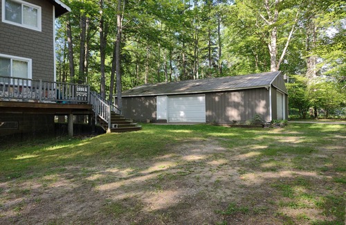 Higgins Lake House | Lakehouse with access to Higgins Lake