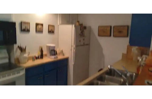 Syracuse House | Lakelife for 7! Fun and rest near Lake Wawasee