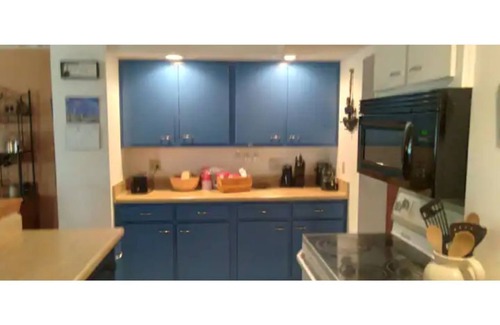 Syracuse House | Lakelife for 7! Fun and rest near Lake Wawasee