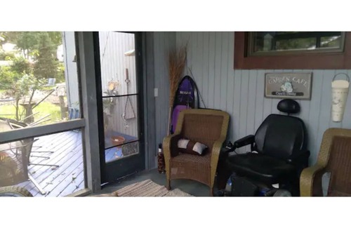 Syracuse House | Lakelife for 7! Fun and rest near Lake Wawasee