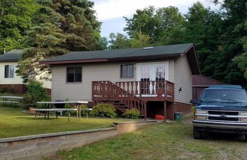 Ludington Cottage | Lakelure Cottages - Bluegill