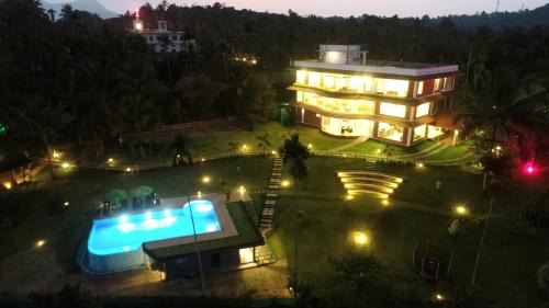Vazhavatta House | LakeRose Wayanad Resort - Lake view