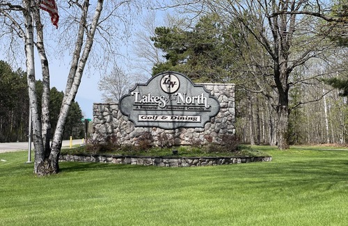 Elmira Cabin | Lakes of the North MI getaway