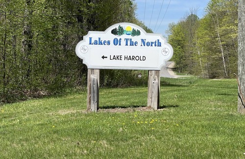 Elmira Cabin | Lakes of the North MI getaway