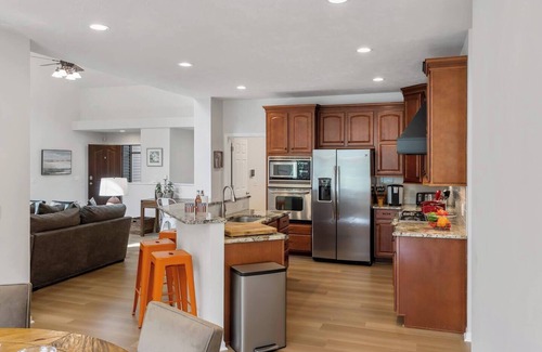 Fennville House | Lakeshore Woods Escape