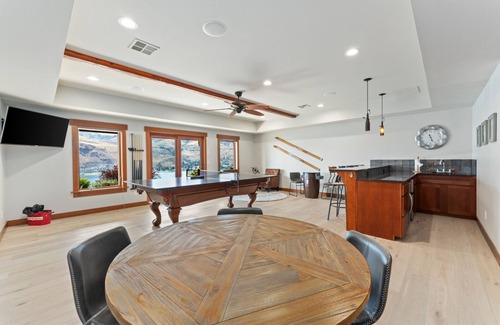 Chelan House | Lakeside Bluff at Chelan Lookout Vacation Rentals