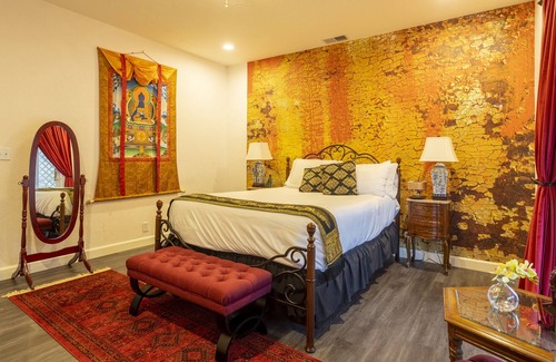 Descanso Resort | Lakeside California Jewel 10 Bedroom Luxury Spa Retreat