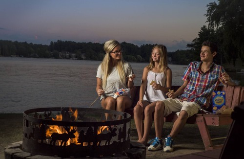 Lake Delton Condo | Lakeside condo located in the heart of Wisconsin Dells
