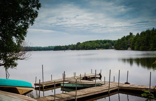 Gwinn Cottage | Lakeside cottage #4,Hottub,Fishing,Grills,Snowmobile
