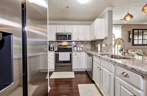 Fayetteville Condo | Lakeside Escape