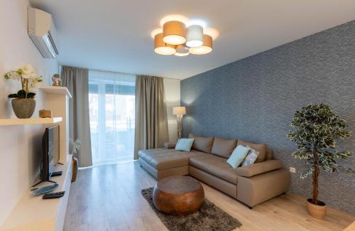 Fonyodliget Apartment | Lakeside Garden Apartment