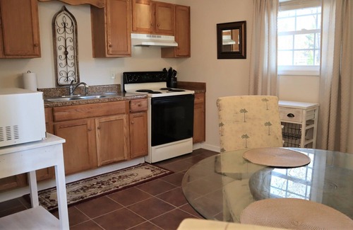 Milledgeville Cottage | Lakeside Hideaway Awaits You