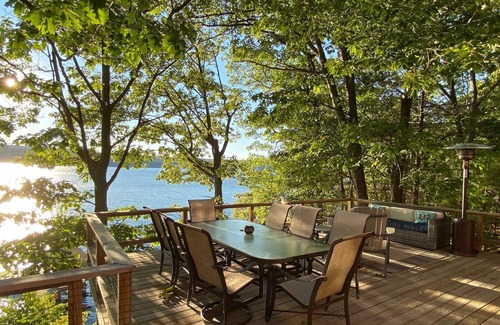 Burdett House | LAKESIDE LANDING - A STUNNING LAKE HOME IN THE WOODS, PERFECT FOR GATHERINGS