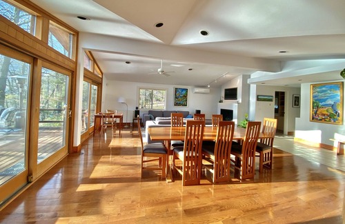 Burdett House | LAKESIDE LANDING - A STUNNING LAKE HOME IN THE WOODS, PERFECT FOR GATHERINGS